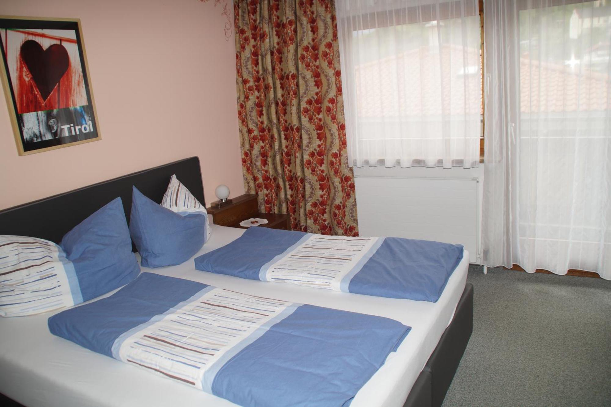 Garni Fischer Oetz Room photo
