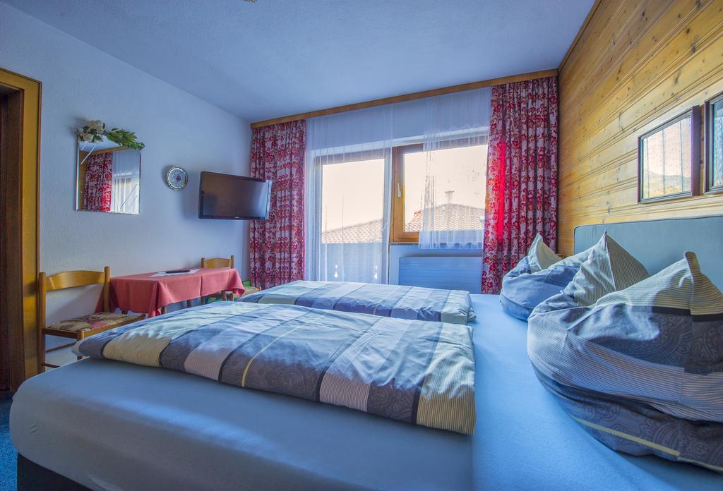 Garni Fischer Oetz Room photo