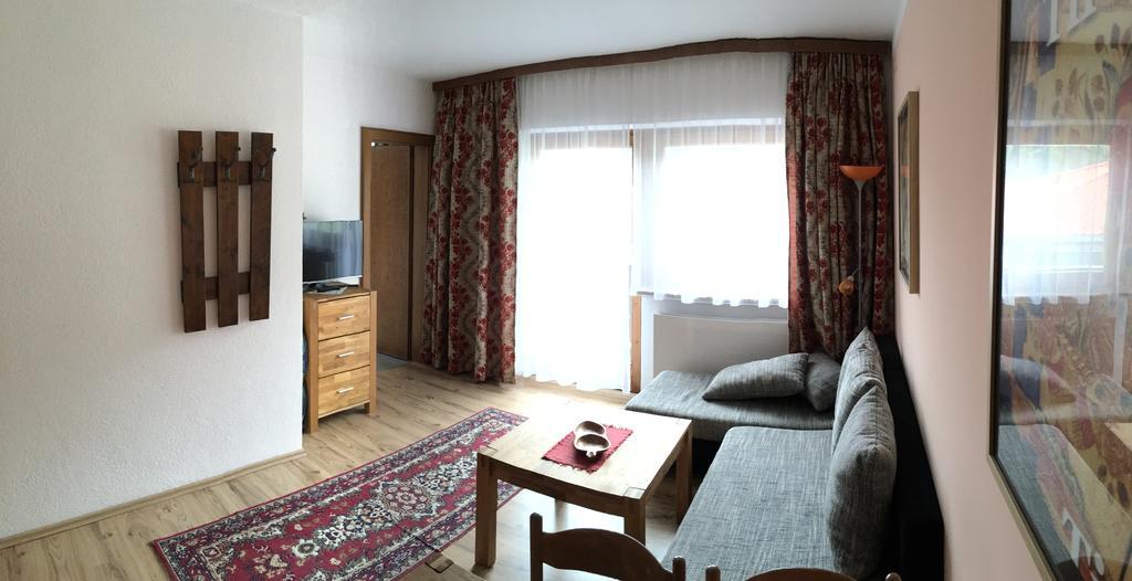 Garni Fischer Oetz Room photo
