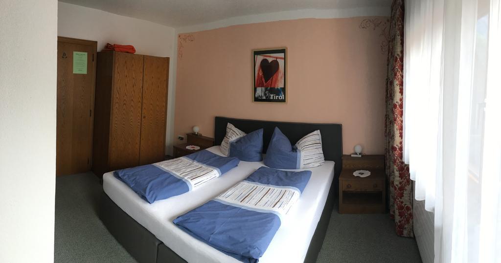Garni Fischer Oetz Room photo